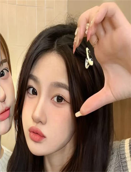 迷人保拇2高清在线播放_亚洲精品久久久久久久久久飞鱼_快播5.0最新版